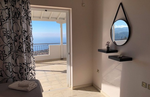 Drimonas Apartment | VillAri Lefkas Suites