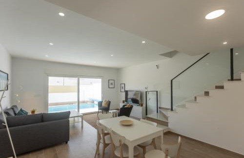 Los Cuarteros House | Villas Mar y Baleares - 16p - 12 beds - private pools