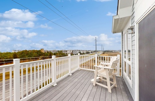 Bethany Beach House | Villas of Beach Cove corner townhouse with pool & views - 1 mile to beach