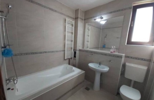Iasi Villa | Villaweb ap. house&garden 5min to airport¢er