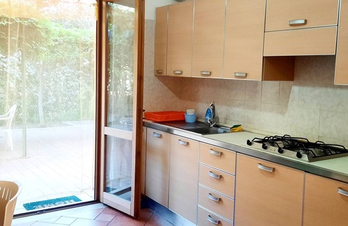 Mazzeo Apartment | Villetta 2 to 6 people, in Taormina, 50 m from the beach. garden and private parking.