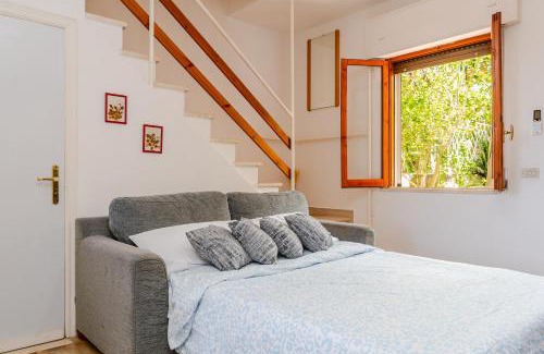 Scaro-Reggio-Scornavacca-Vardano Apartment | Villetta see view, terrace, garden