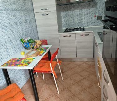 Fiumicino Villa | Villino indipendente con cortile privato 4 p letto - Sul Mare vicino Aeroporto e Fiera