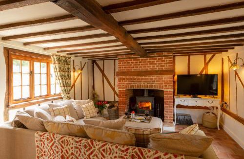 Walsham-le-Willows House | Vine Cottage