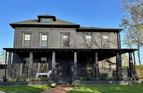 Town of Southold Town Bed & Breakfast | Vine + Sand-Southold, NY'S Newest B&B-Room 2-King Bed and Ensuite Bathroom With Rain Shower