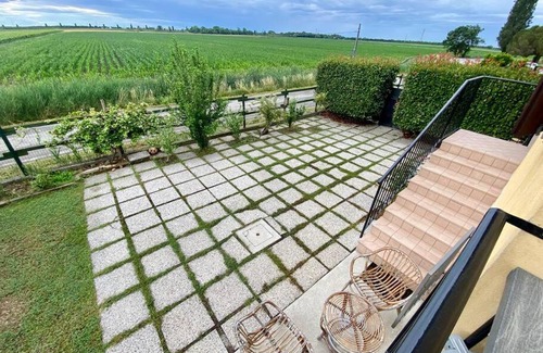 Aquileia Apartment | Vineyard View Apartment in Aquileia