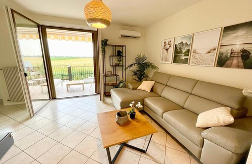 Aquileia Apartment | Vineyard View Apartment in Aquileia