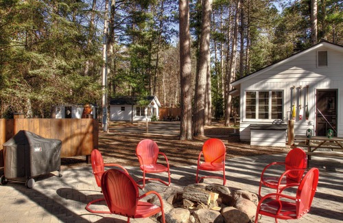 Crosslake Cabin | Vintage Cabin on Beautiful Lake O'brien - Includes Pontoon Boat