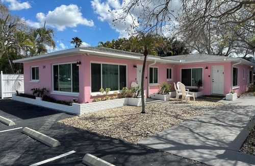 Indian Rocks Beach Villa | Vintage Florida Beach Cottage, one block to the sand of Indian Rocks Beach FL
