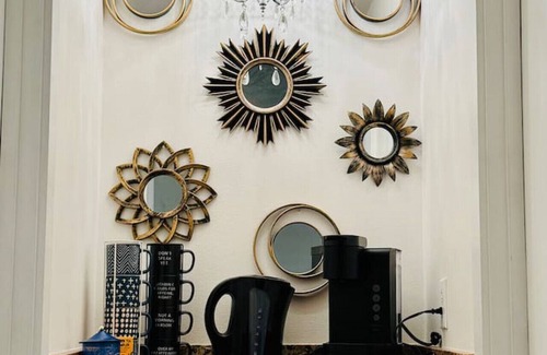 Deep Ellum Apartment | Vintage Modern Luxury-Deep Ellum-Fair Park