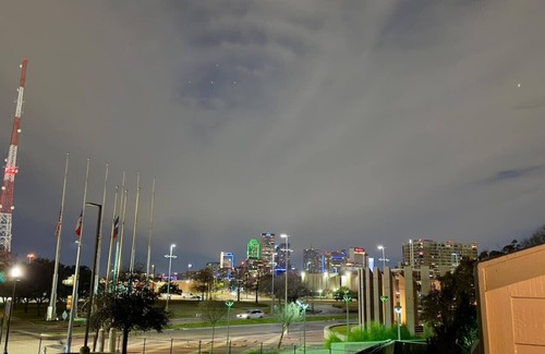 Deep Ellum Apartment | Vintage Modern Luxury-Deep Ellum-Fair Park