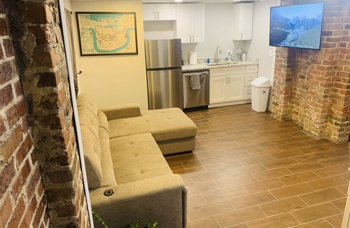 Uptown Historic District House | Vintage Uptown Hidden Gem, Walk to Everything New Renovation!