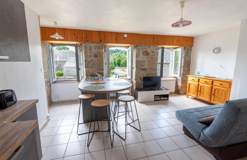 Grandvals House | Violette d'Aubrac - Old presbytery 3/5 people