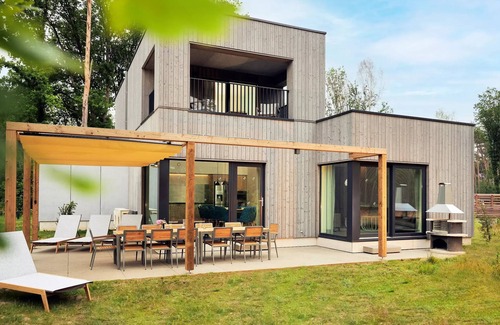 Lanklaar House | VIP cottage for 12