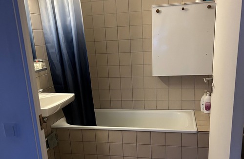 Malov Condo | Virkelig Flot og Lækker lys Lejlighed, 5 min fra Måløv Station