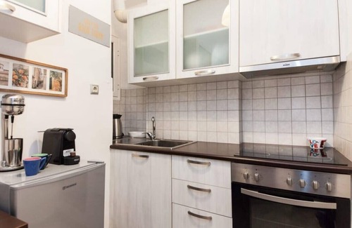 Vyronas Apartment | Vironas Chic Sleek Modern Studio in Athens