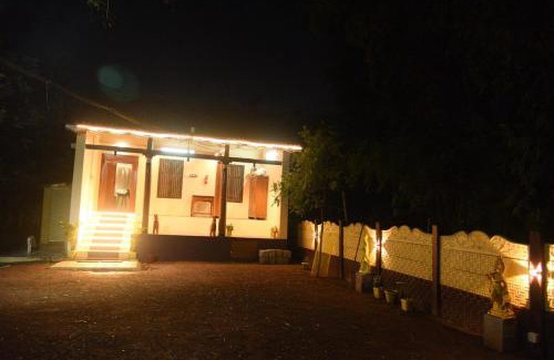 Kumbakonam House | Vishaka INN Pool Villa