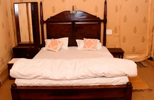 Kanoi Hotel | Vishco Paradise Resort