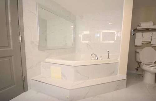 Hazlet House | Visit the Jersey Shore from our Hazlet Room !