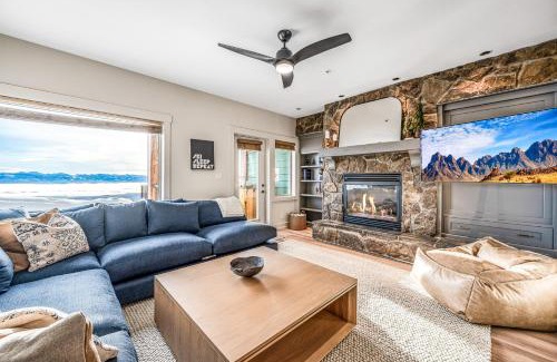 Big White Ski Resort House | Vista at Big White w Amazing Location and View