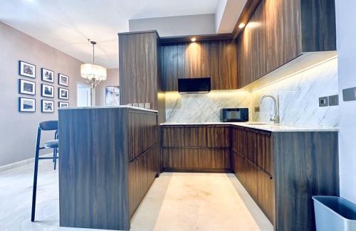 Surabaya Apartment | Vista at The Peak 2BR Apartment in Tunjungan Plaza 5 Surabaya by Le Ciel Hospitality