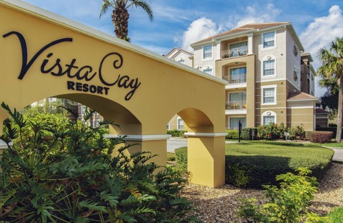 Florida Central Atlantic Coast Condo | Vista Cay at Epic Universe : Luxury Lakeview 4 bedroom condo