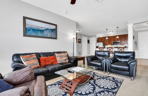 Florida Central Atlantic Coast Condo | Vista Cay Huge Lakefront Next to Clubhouse