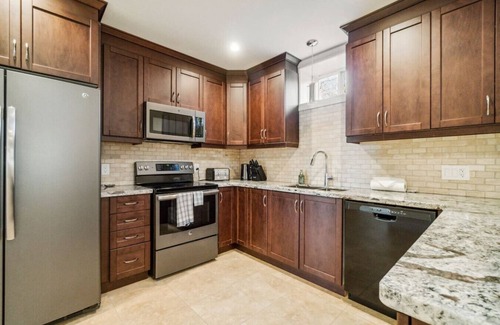 Fox Point Apartment | Vista Del Mar 596 - Lower Level Retreat