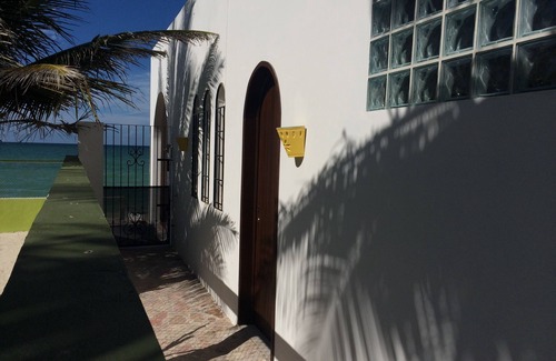 Chuburna Puerto Apartment | Vista Del Mar Beachfront Apartment in Casa Solana
