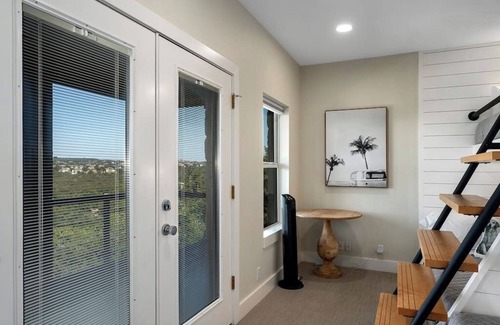 Apache Shores House | Vista Grande - Scenic Lake Austin Retreat