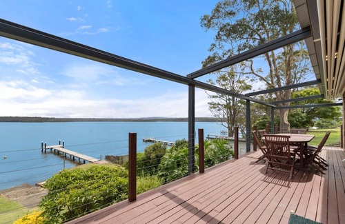 Basin View House | Vista on Basin View with Private Deck