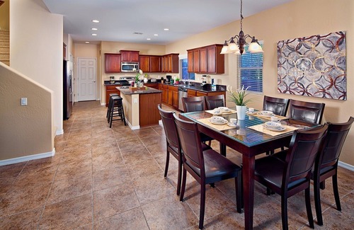 Stetson Hills State House | Vista Retreat-Spacious New Property with Stunning Mountain View