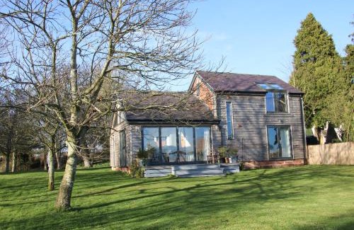 Loppington House | Vitula Cottage