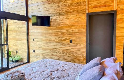 Rio Rufino House | Vivenda das Araucárias 02 Microcasa Aconchegante lareira, banheira