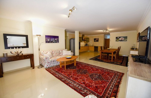 Porto de Mos Villa | Vivenda Suecia, Luxury Villa, 8 bedrooms, Sleeps 20, Private heated pool, A/C