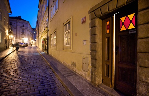 Hradcany Apartment | Vlašská 7, Beautiful Historic 16th Century Apartment for 2/3 near the Castle