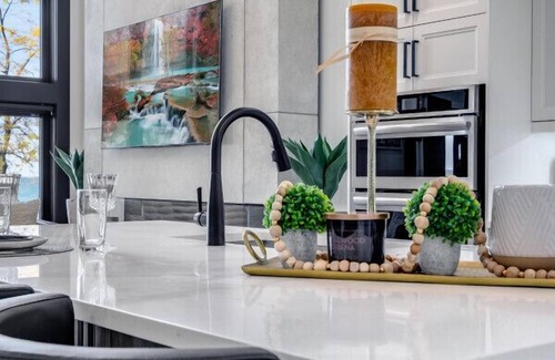 Leamington House | Vogue Vista Lake House Pool Closes Nov 1