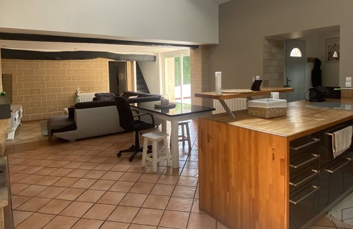 Saint-Vivien-de-Blaye House | Vrbo Property