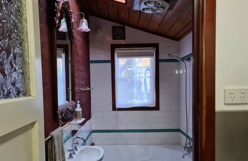 South Fremantle Cabin | Vrbo Property