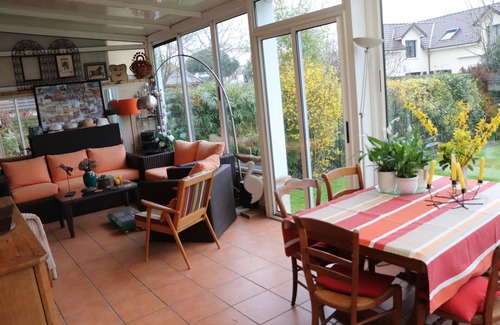 Saint-Cyr-l'Ecole Bed & Breakfast | Vrbo Property