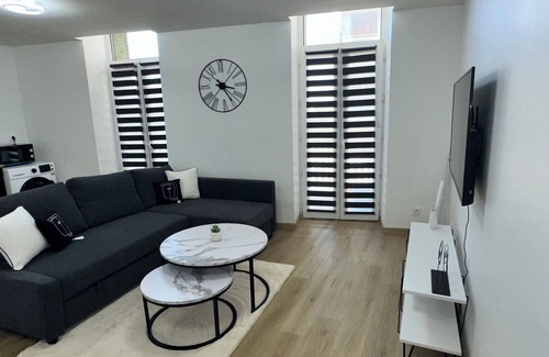 Faubourg Saint-Jacques Apartment | Vrbo Property