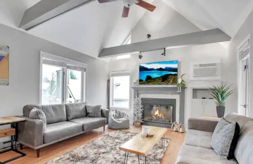 Clymer House | Vrbo Property
