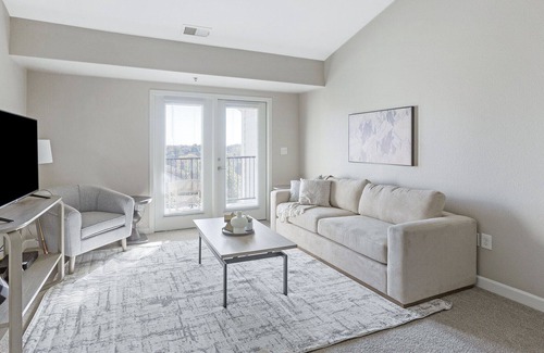 Omaha Apartment | Vrbo Property