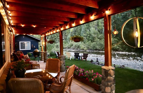 San Juan River Village House | VRP-25-0446 -Closest 4-bedroom riverfront to Wolf Creek Resort