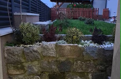 Prague 12 Apartment | Vu's Home - Apartment Garden - 30m2