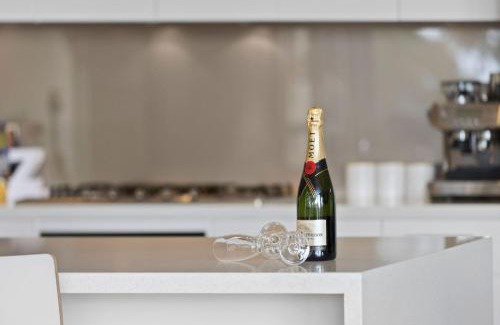 Lorne House | Vue De Mer