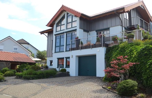 Boverath Apartment | Vulkaneifel Garden Retreat