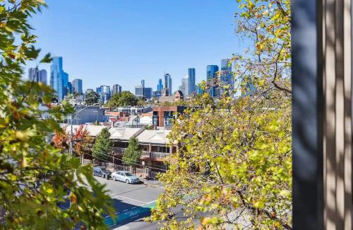 North Melbourne Apartment | Vyra at Arden Park - Minutes to Dining Shops and CBD