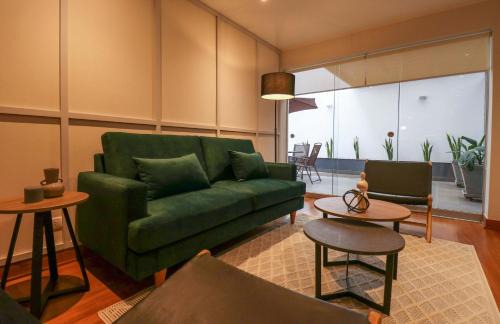 Chacarilla-Santa Cruz Apartment | w* Elegant 2BR w Spacious Terrace in Miraflores