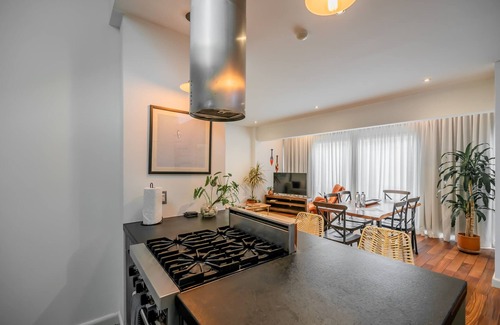 Casco Viejo Apartment | w* | Revered 2BR in Casco Viejo